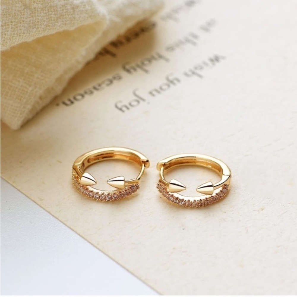 Gold 14k Gold plated crown arrow cubic Zirconia hoop earrings